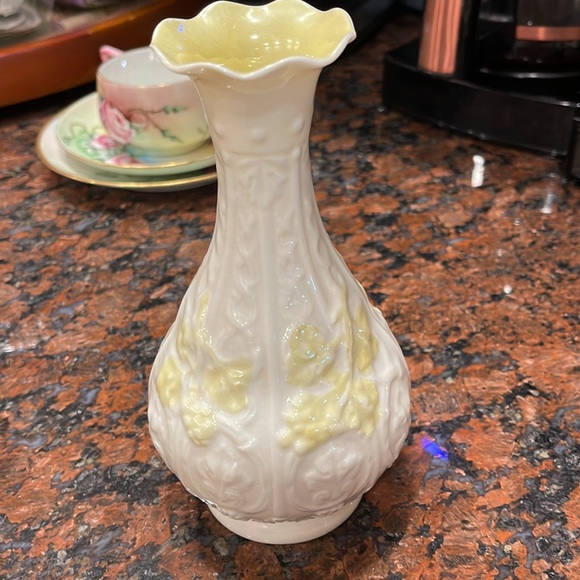 Beleek vase 7” tall yellow and cream - Picture 3 of 16